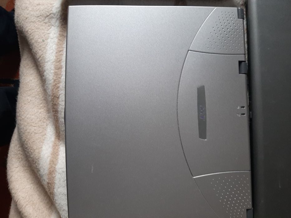 Vând laptopuri second-hand pentru piese de schimb