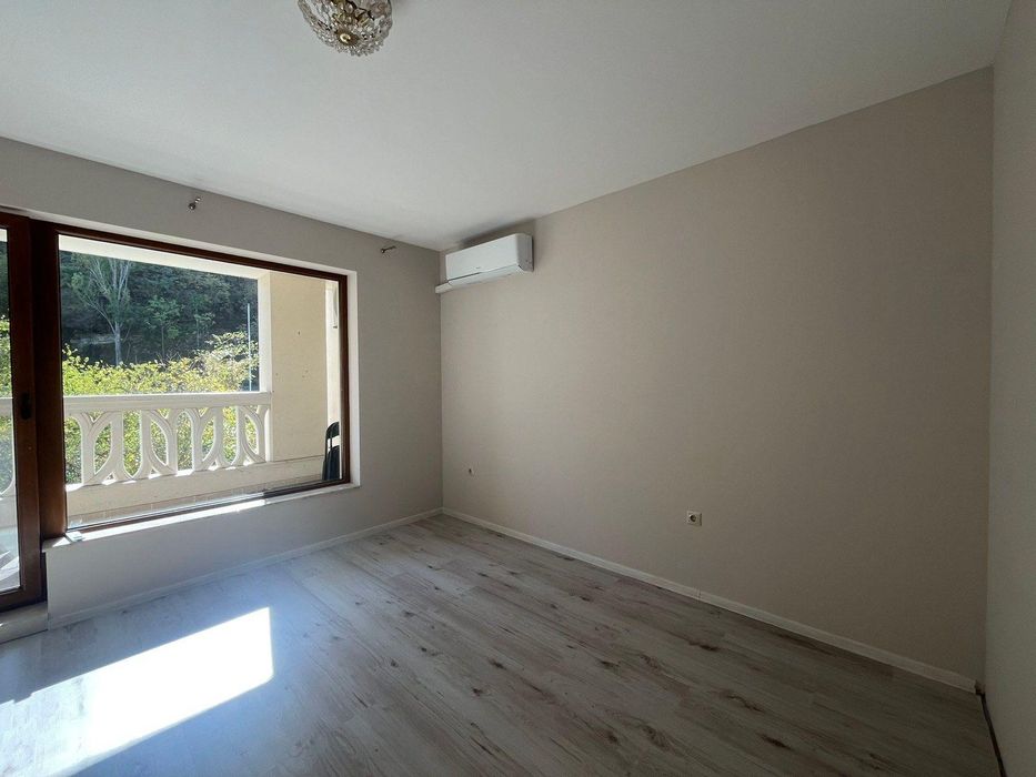 Продава се Тристаен апартамент в Варна, Аспарухово - 114 кв.м за 1025 €/кв.м - Снимка #7