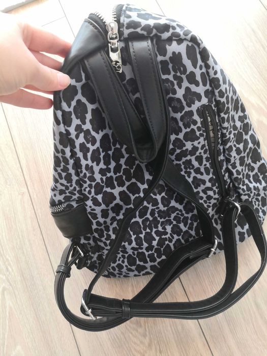 Дамска раница nobo с ефектен принт