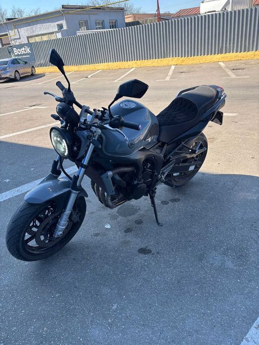 Yamaha FZ6 Naked