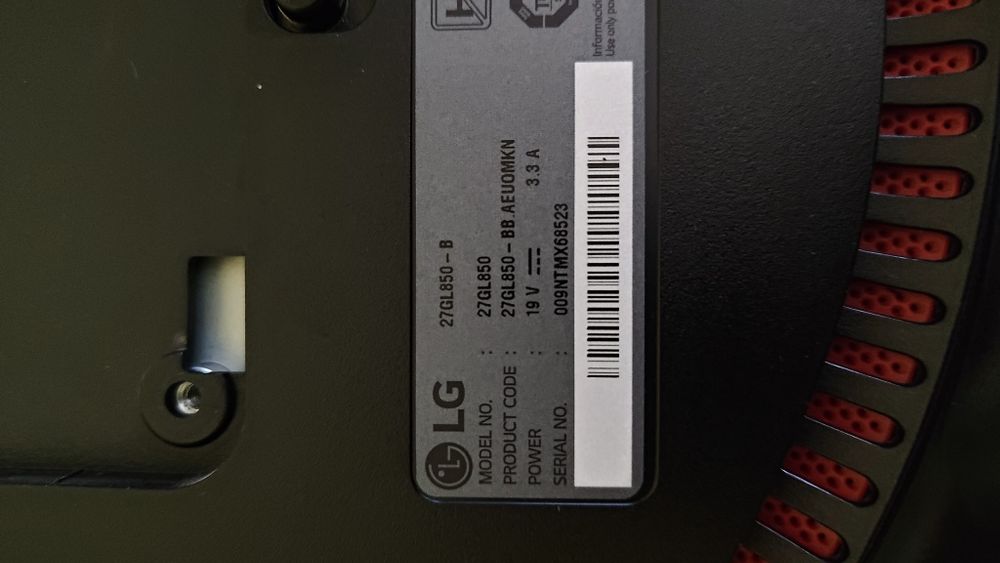 LG монитор, 27инча, 144херца, IPS