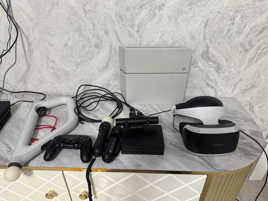 PS 4 500 GB + VR 1 full set