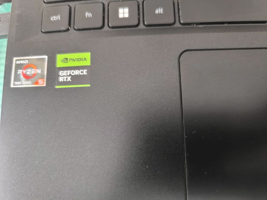 Игровой ноутбук продам