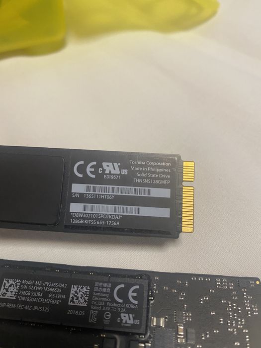 Vand ssd 128 ,256 giga 1 terra macbook