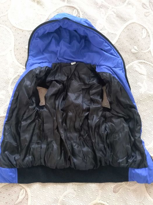 Продам безрукавку для девочки