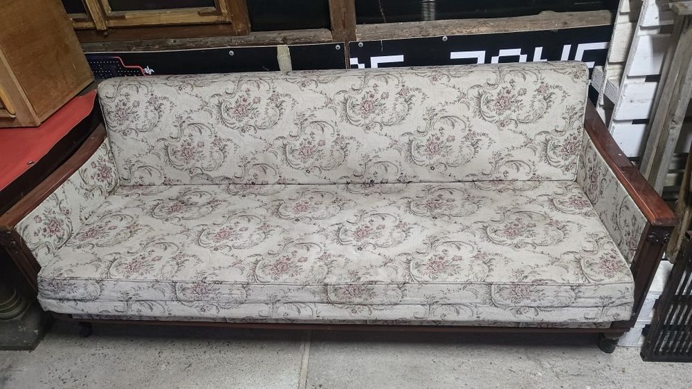 Canapea in stare bună