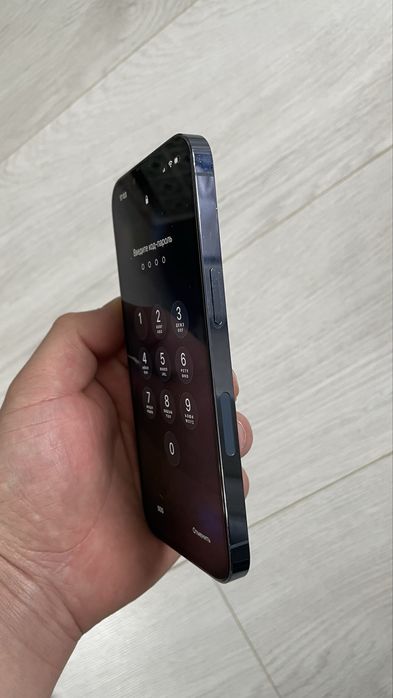 Айфон 13 про срочно продам