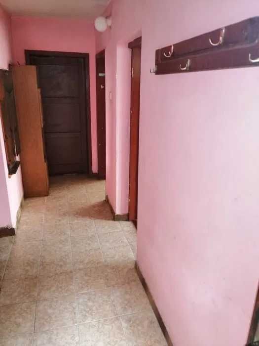 Дава се под наем Етаж от къща в Велико Търново, Варуша - 70 кв.м за 200 € - Снимка #6