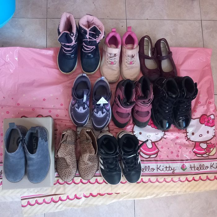 Детски маратонки и боти за момиче