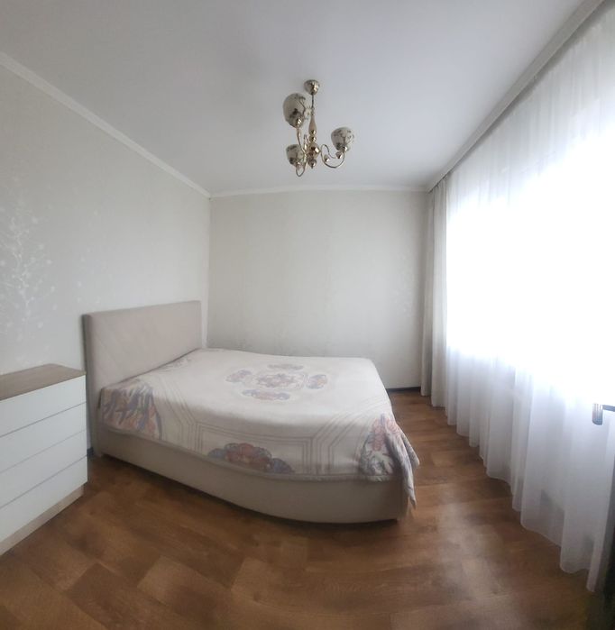 Продам 3-х ком  квартиру Абая 107