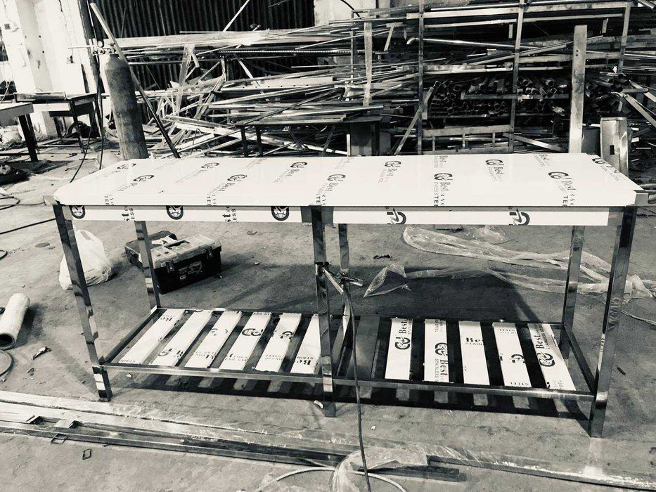 Стол из нержавеющей стали (нержавейка, nerjaveyka)