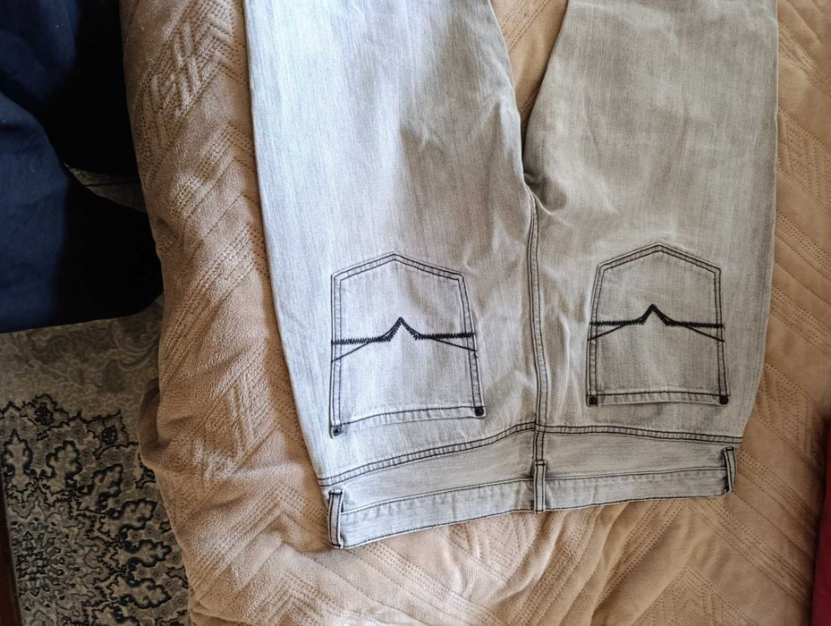 Джинсы,модные!36 размер