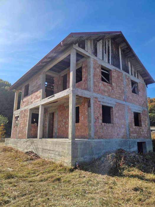 Casa de vanzare