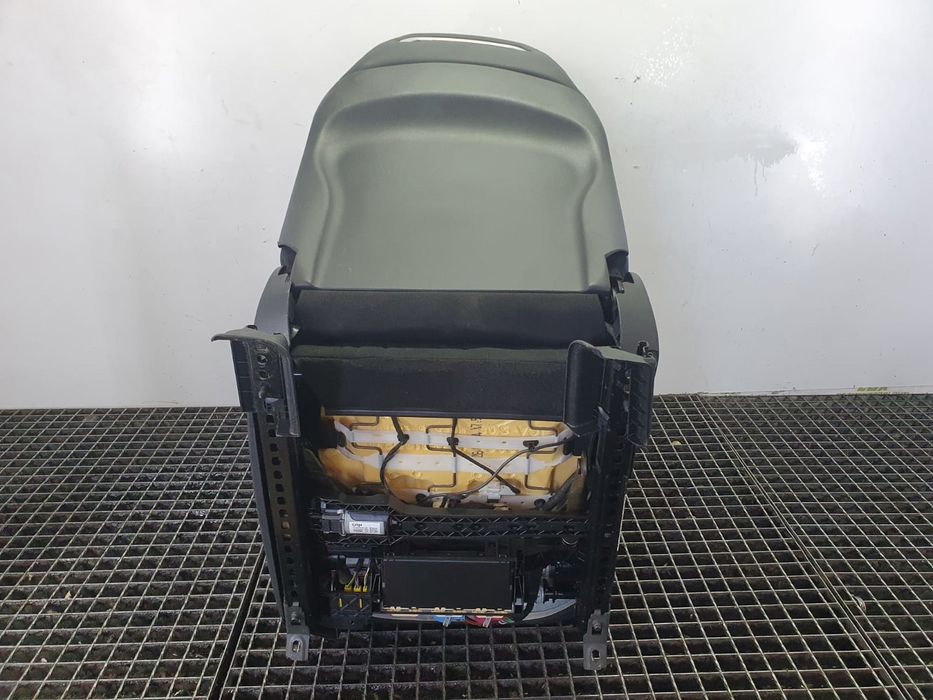 Scaun stanga fata Mercedes Benz GLA-Class X156 (2013 - 2017) 2.2 cdi OM651.930