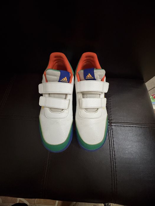 Adidasi baieti,marime 37 1/3 marca Adidas