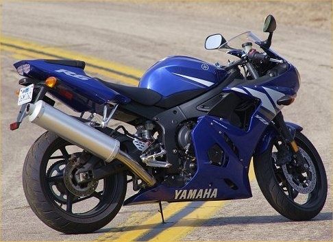 Yamaha R6 injecție