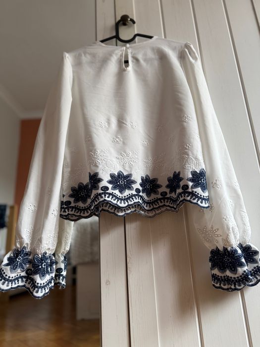 Бяла риза с бродерия Shein