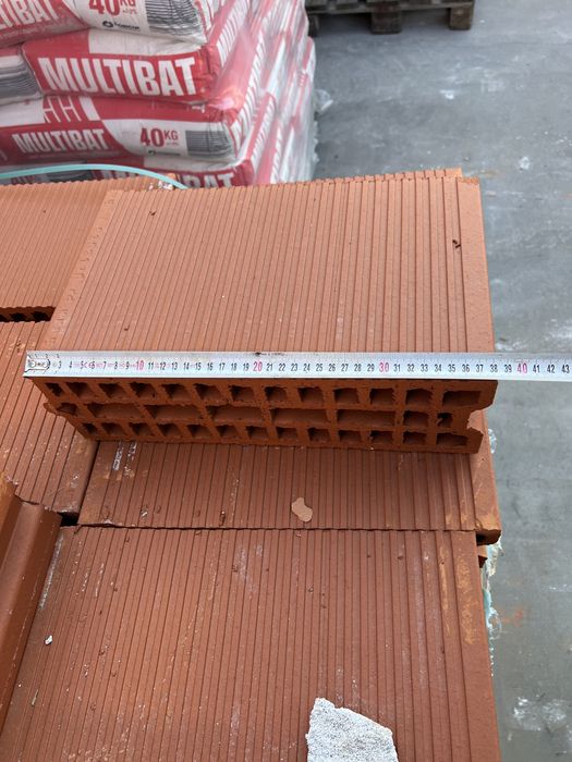 Caramida interior 12