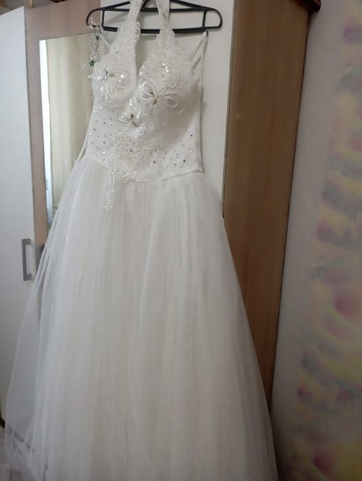 Свадебное платье с кольцами(подьюбником)