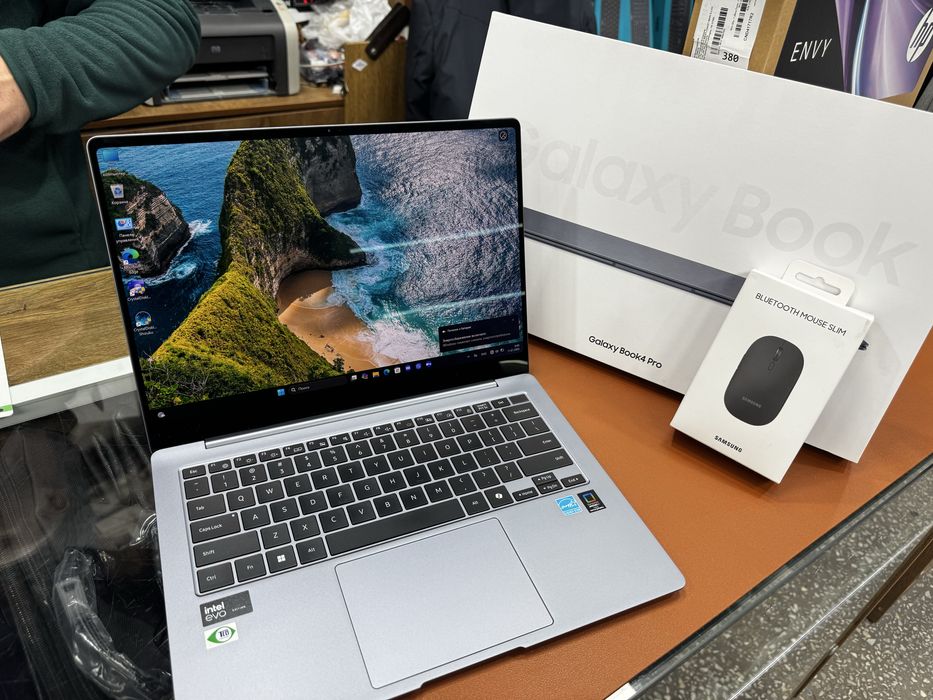 Samsung Galaxy Book 4 pro