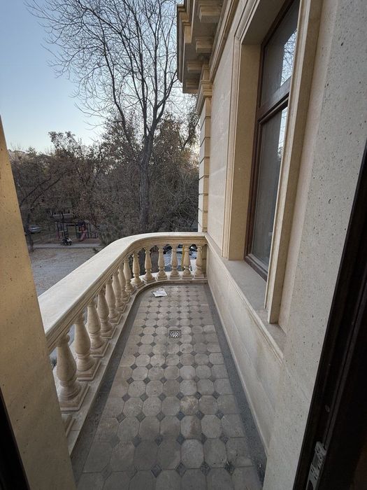 Продаётся и Сдаётся Здание Вдоль Дороги 1300м2 Орн Шотта Руставели (N3