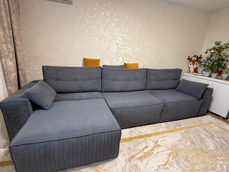 Шикарный диван-трансформер 3.90м СРОЧНО