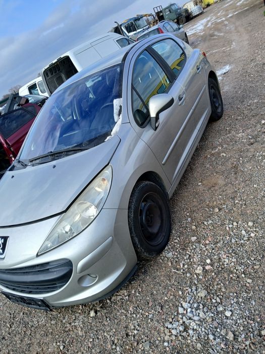 Пежо 207 1.6 бензин/ Peugeot 207 на части