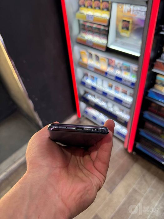 Samsung  s20 8/128 ветнам дуал  сим