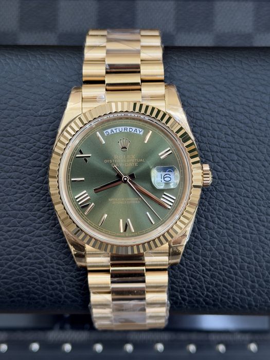 Rolex Day-Date Olive Dial Everose Gold 40mm