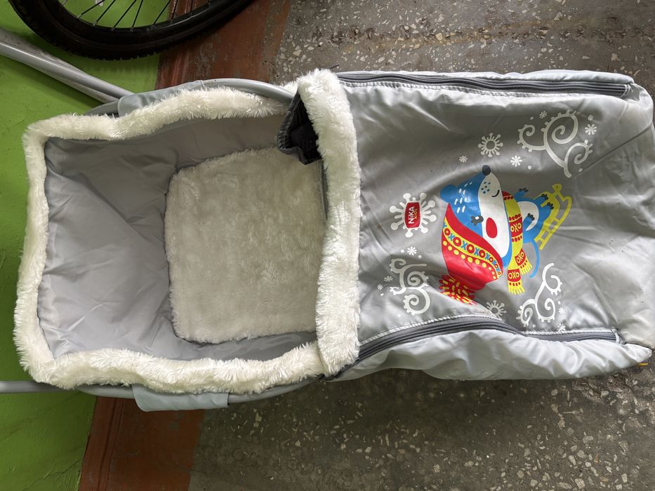 Санки в хорошем состоянии.