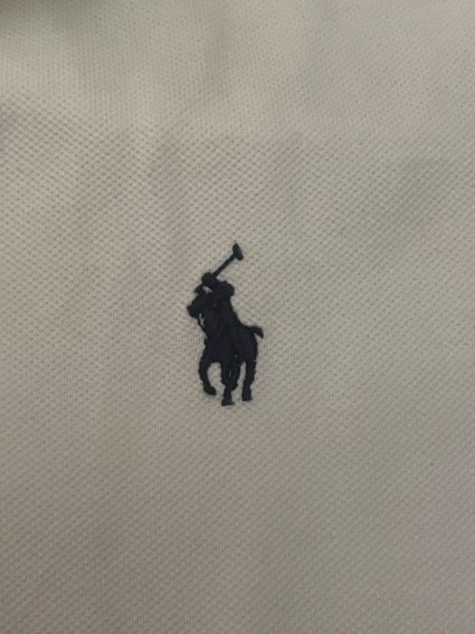 Vand tricou Polo.