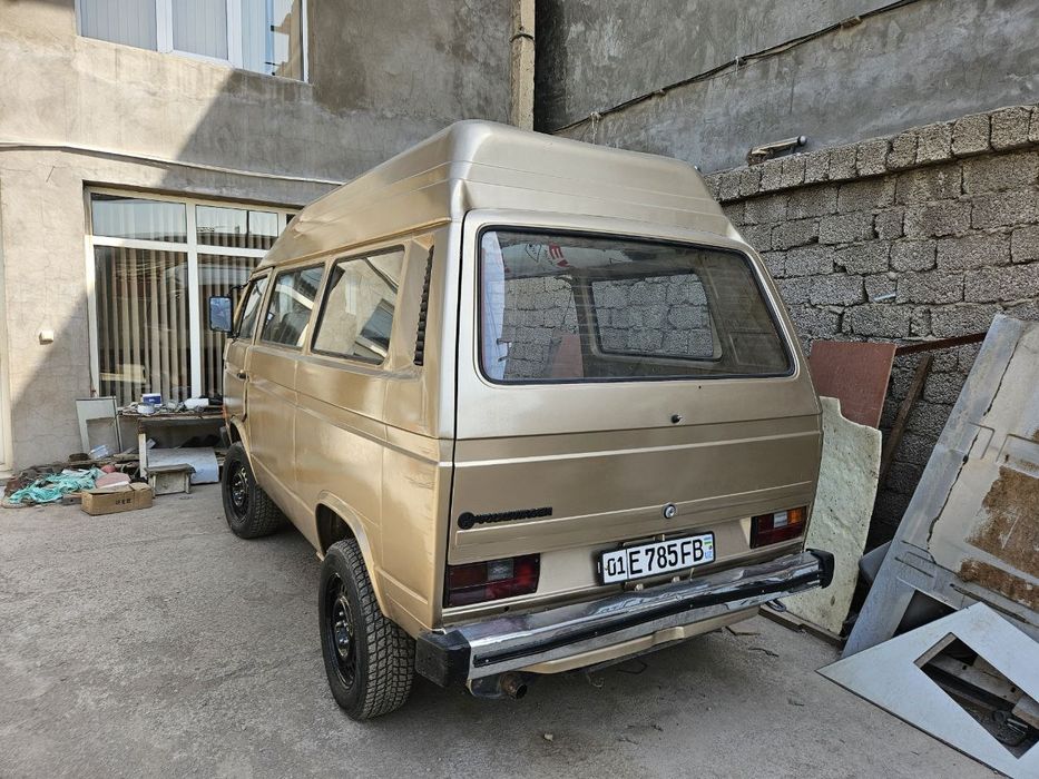 VOLKSWAGEN T 3 1985  год выпуск
