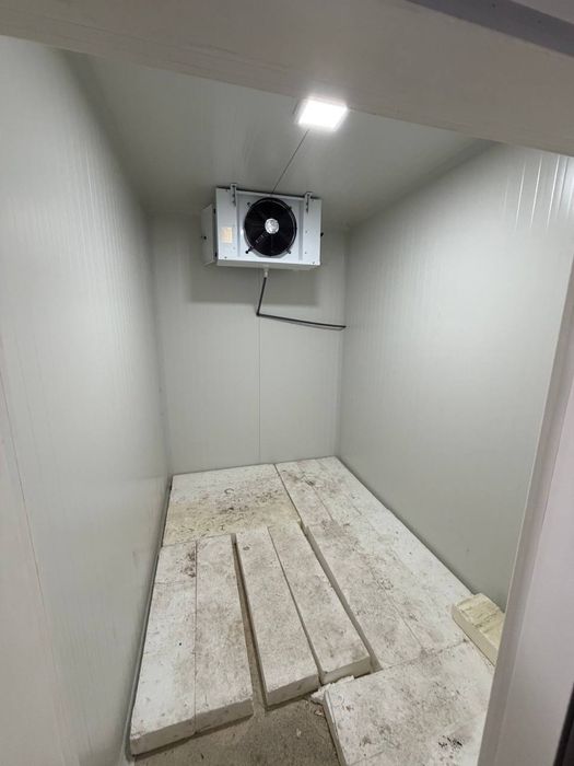 Хладилна камера- почти чисто нова