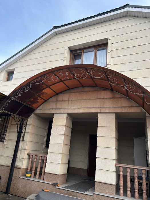 Продается готовый навес с козырьком