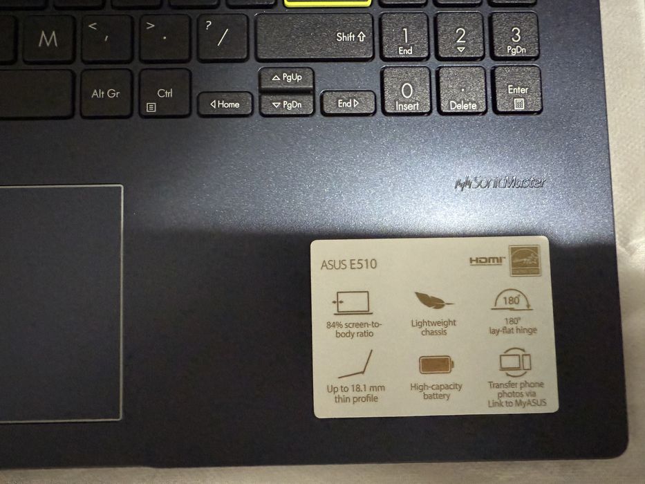 Laptop Asus E510 NOU , nefolosit si neactivat