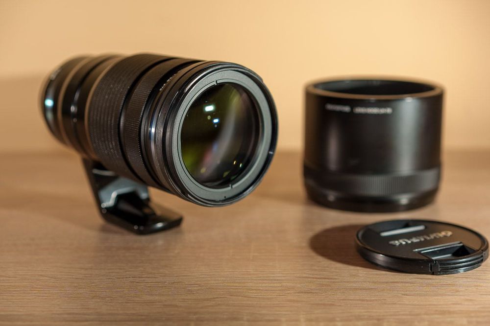 Olympus 40-150mm f/2.8 PRO (Opțional: Teleconvertor 1.4x)