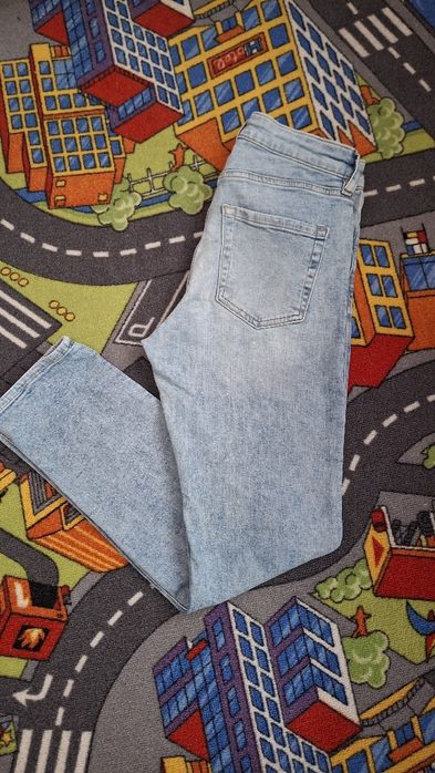 Дамски дънки Н&М 38