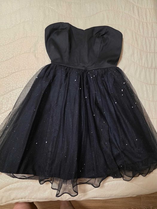 Дамска черна рокля с бюстие