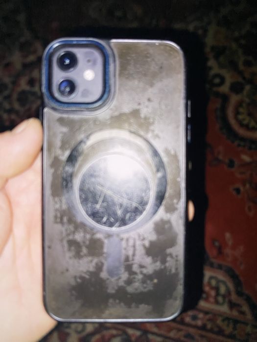 Продам айфон 11 в хорошем состояний