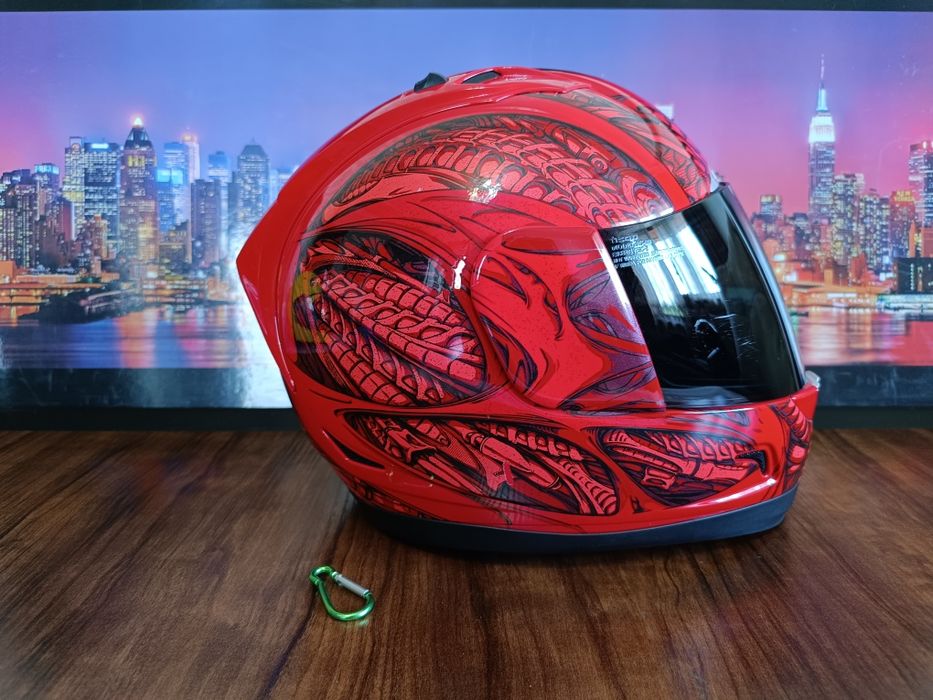 Мото шлем от бренда ICON original