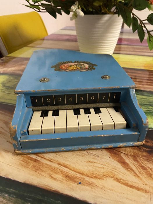 Pian de jucarie pentru copii anii 60’ 70’ aproximativ