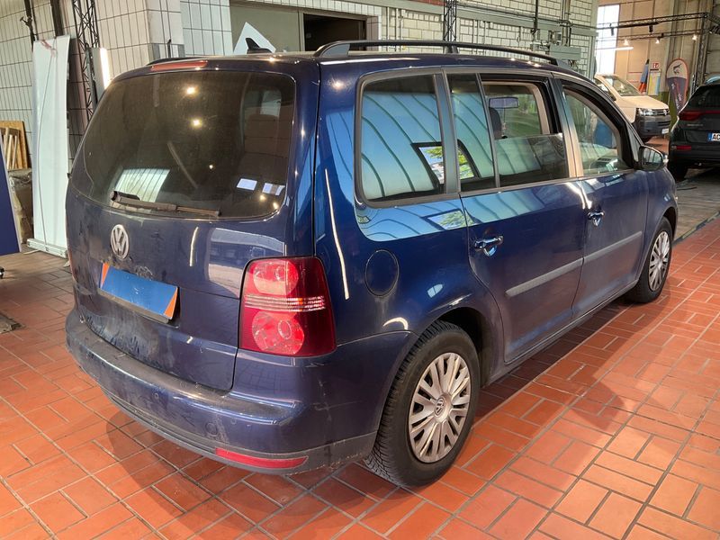 Volkswagen Touran 2.0 TDI Trendline 2010