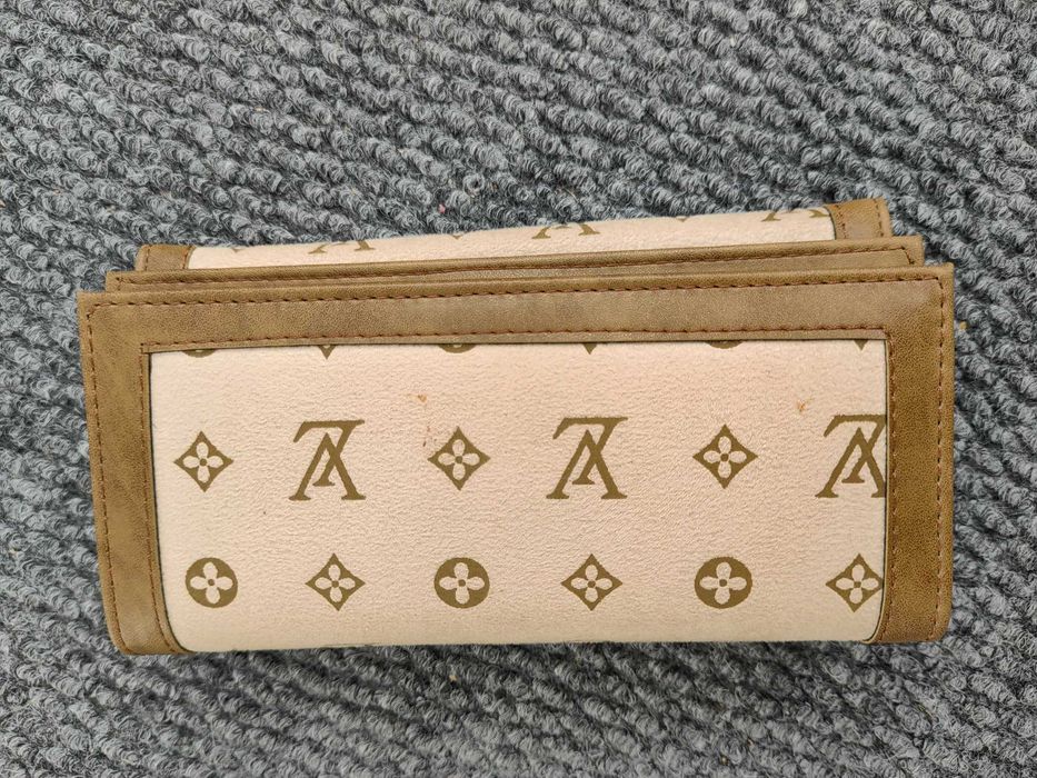 Портмоне и клъчове