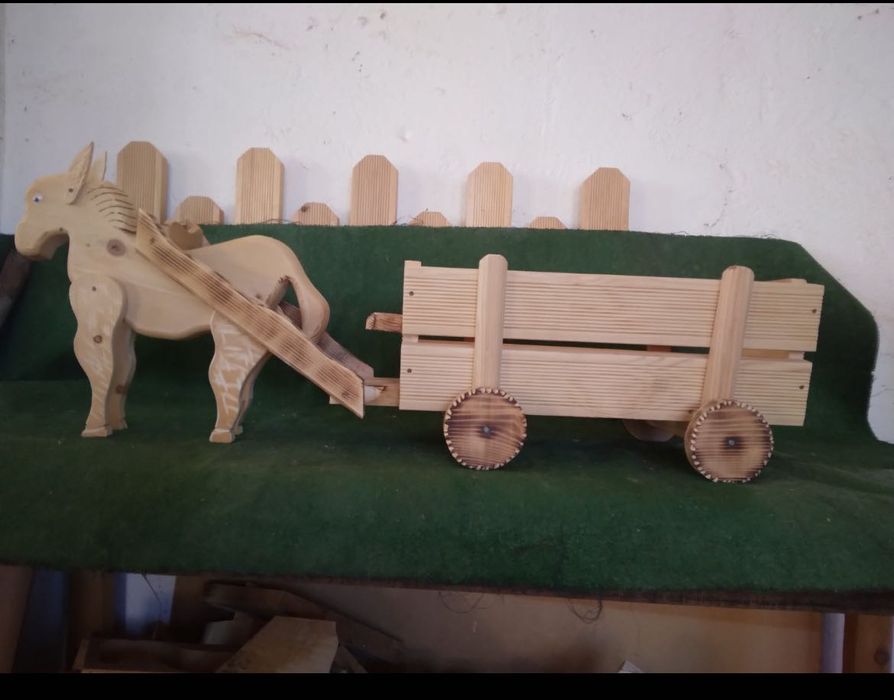 Конче с каручка. Дължина 115см.