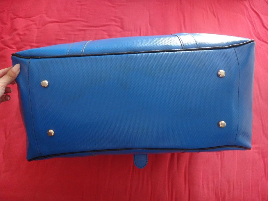 Антики - 2 големи ретро кожени сака / пътни чанти винтидж