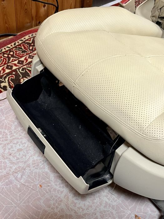 Срочно продам Сидения Mersedes Benz w221 !