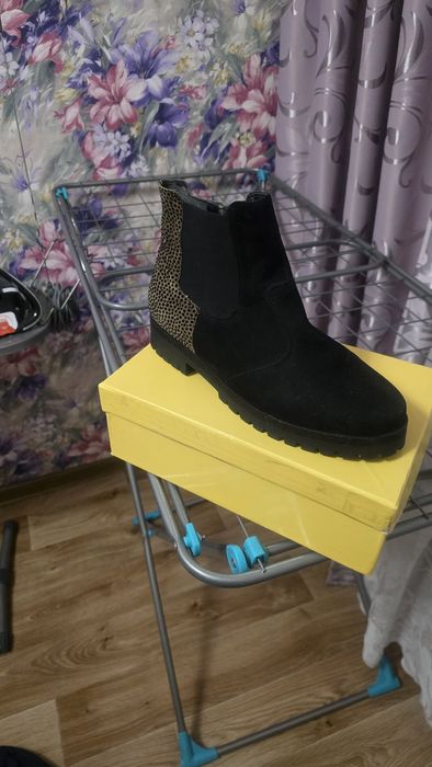 Продам черные полусопожки