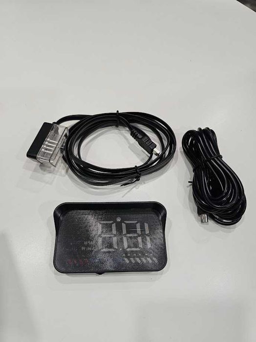 M7 Car HUD Head Up Display – OBD2 / GPS смарт дисплей за автомобил с проекция на предното стъкло