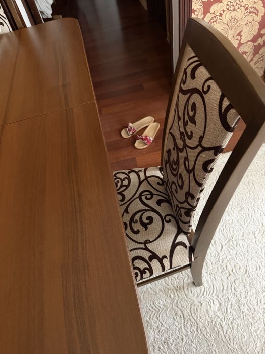 Продам стол со стульями