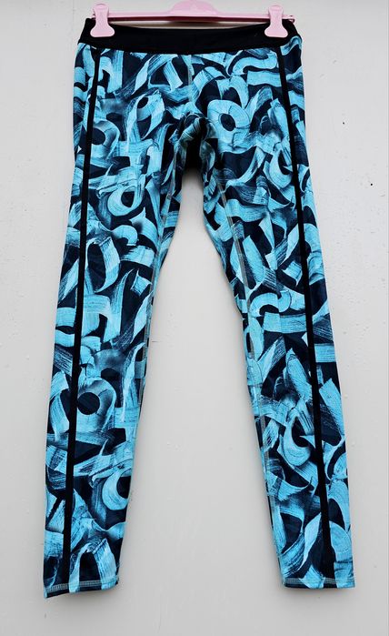 Reebok оригинален дамски клин М размер